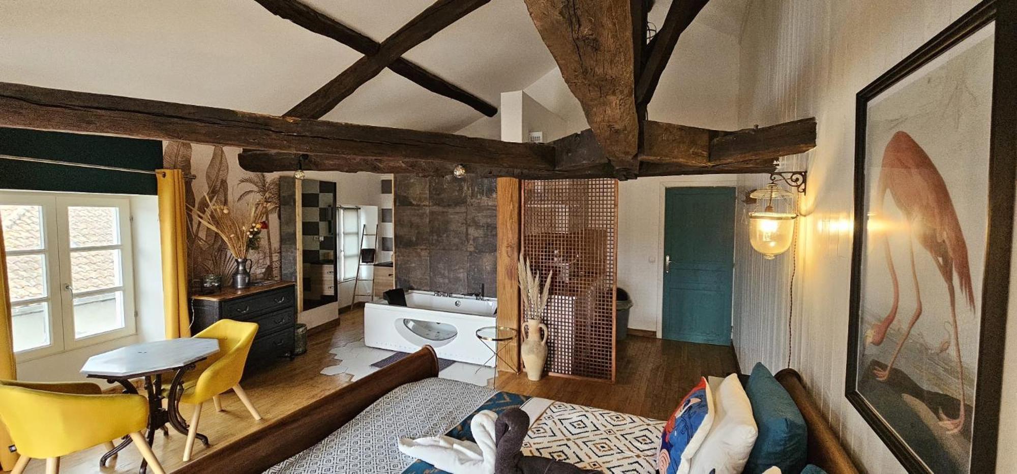 Suite Penthouse Romantique, Confolens, Charente Zewnętrze zdjęcie